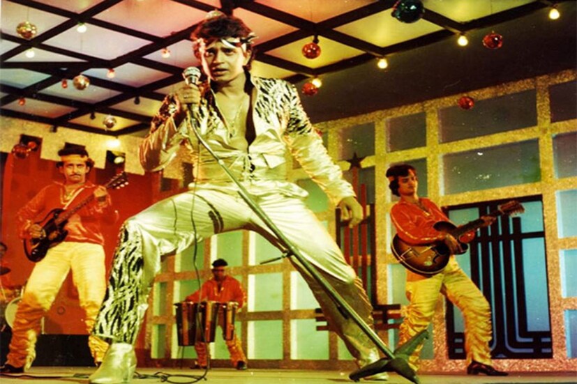 রামকমল মুখোপাধ্যায়ের বইয়ের একটি অংশে লেখা রয়েছে, ‘ডিস্কো ডান্সারই প্রথম ভারতীয় সিনেমা যা বিশ্বজুড়ে ১০০ কোটির ব্যবসা করেছিল৷
