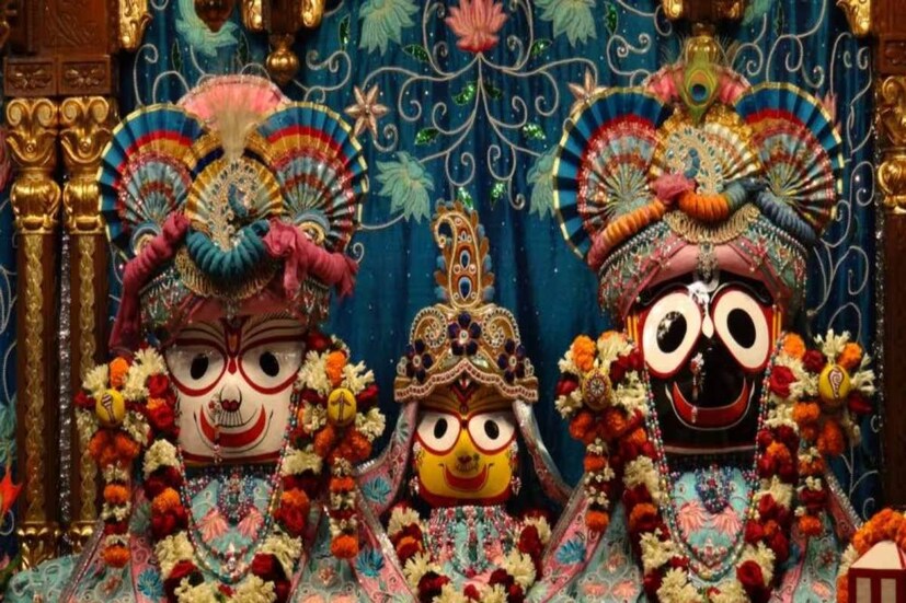 এর পর শুরু হয় রথযাত্রা প্রস্তুতি ও প্রতীক্ষা৷ আষাঢ় মাসের শুক্লাপক্ষের দ্বিতীয়া তিথিতে পালিত হয় রথযাত্রা৷ এ বছর রথযাত্রা পালিত হবে আগামী ২০ জুন৷ 