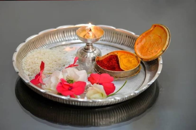 দৃক পঞ্চাঙ্গ অনুযায়ী এ বছর আষাঢ় অমাবস্যা তিথি শুরু হবে শনিবার, ১৭ জুন সকাল ৯ টা ১৩ মিনিটে। এই পুণ্য তিথি থাকবে ১৮ জুন রবিবার সকাল ১০ টা ৮ মিনিট ৬ সেকেন্ড পর্যন্ত।