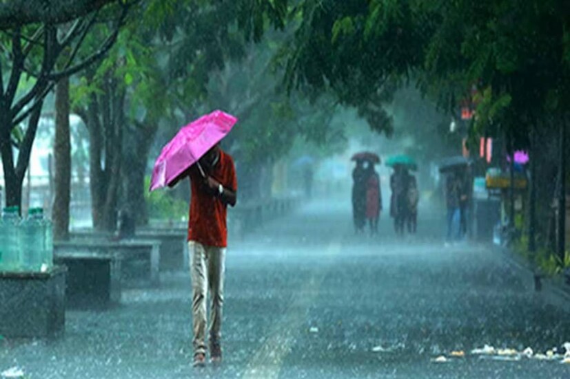 আগামিকাল বুধবার বজ্রবিদ্যুৎ-সহ বৃষ্টির সম্ভাবনা থাকবে মুর্শিদাবাদ, নদিয়া এবং বীরভূম জেলাতে। বৃহস্পতিবার বজ্রবিদ্যুৎ সহ ও বৃষ্টির সম্ভাবনা বেশি থাকবে উত্তর ও দক্ষিণ ২৪ পরগনা পূর্ব মেদিনীপুর হাওড়া হুগলি নদীয়া এবং পূর্ব বর্ধমান জেলাতে।