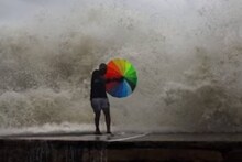 রাক্ষুসে ঢেউয়ের সঙ্গে ভয়াবহ তাণ্ডবের আশঙ্কা! কোথায় আছড়ে পড়বে বিপর্যয়,জানুন