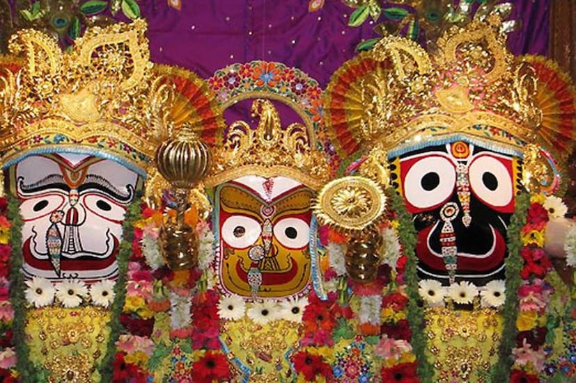 আষাঢ় মাসের শুক্লাপক্ষের দ্বিতীয়া তিথিতে পালিত হয় জগন্নাথদেব, বলভদ্র এবং সুভদ্রার রথযাত্রা।