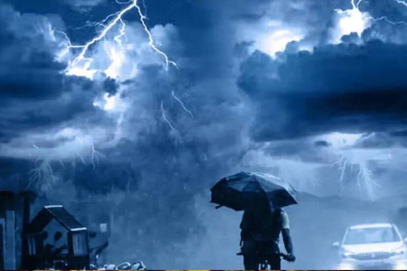 আষাঢ়ে স্বস্তির আবহ মরুরাজ্যে। বজ্রবিদ্যুৎ-সহ ভারী বৃষ্টি, শিলাবৃষ্টি এমনকি ঝড়ের সম্ভাবনা রয়েছে রাজস্থানে। 