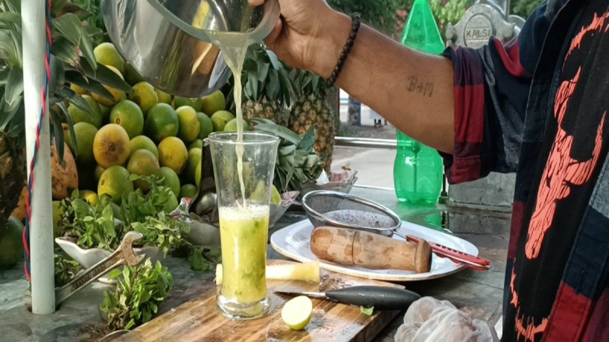 Health Lifestyle: রোজের ডায়েটে এক গ্লাস 'এই' ফলের রস! আবহাওয়ার পরিবর্তনে ম্যাজিকের মতো কাজ