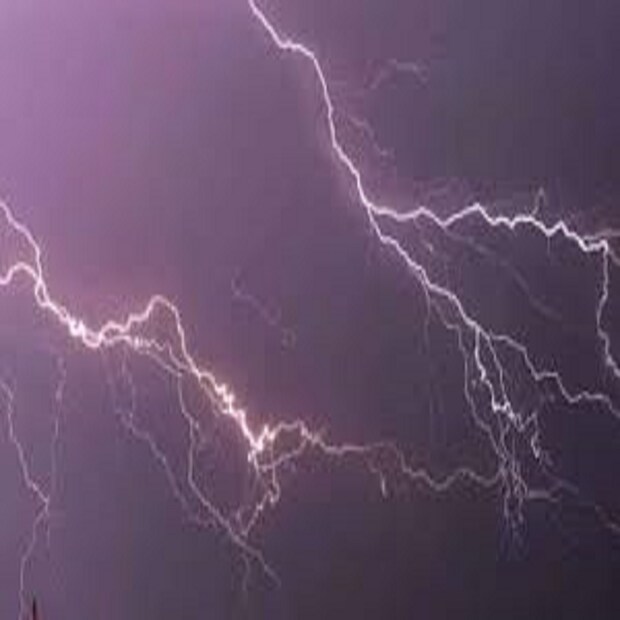বারাণসীতে তাপমাত্রা ৪৩ ডিগ্রি সেলসিয়াস ৷ লখনউতে তাপমাত্রা ৪০.৬ ডিগ্রি সেলসিয়াস ৷ প্রতীকী ছবি ৷