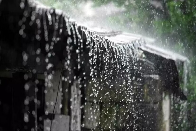 *প্রবল বৃষ্টির কারণে উত্তরবঙ্গের পার্বত্য এলাকায় দার্জিলিং ও কালিম্পংয়েরর বেশ কিছু এলাকায় ধস নামার সম্ভাবনা রয়েছে। জলস্তর বাড়বে তিস্তা, তোর্সা, জলঢাকা, সংকোষের মতো উত্তরবঙ্গের নদীগুলিতে। ফাইল ছবি। 