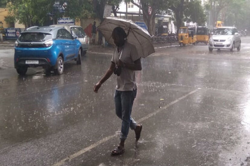 প্রবল বৃষ্টির কারণে দৃশ্যমানতা কমে যেতে পারে পার্বত্য এলাকায়। উত্তরবঙ্গের নিচু এলাকা প্লাবিত হতে পারে। নিচু এলাকার শস্য ও সবজি চাষের ক্ষতি হতে পারে।