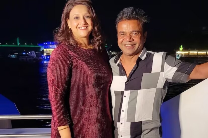 ‘‘হোলি বা দীপাবলি, যখনই গ্রামে গিয়েছি, রাধা গ্রামের মতো করে নিজেকে মানিয়ে নিয়েছে। সেখানে ওকে দেখে কেউ ভাবতেই পারবে না পাঁচটি ভাষা জানে! তা ছাড়া আমার প্রথম স্ত্রীর মেয়েকে নিজের মতো করে বড় করেছে।’’