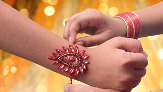 রাখি পূর্ণিমায় এবার ভদ্রা! অশুভ সময় পার করে কখন বাঁধবেন রাখি, জেনে নিন বিস্তারিত (Representative Image) রাখি পূর্ণিমায় এবার ভদ্রা! অশুভ সময় পার করে কখন বাঁধবেন রাখি, জেনে নিন বিস্তারিত (Representative Image)