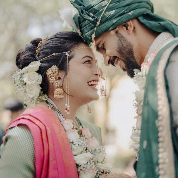 আইপিএল ফাইনাল শেষে রুতুরাজ ও উৎকর্ষকাকে একসঙ্গে দেখা গিয়েছিল। ট্রফি হাতে ফটো সেশন করেছিলেন সিএসকে তারকা ও তাঁর বাগদত্তা। (ছবি সৌজন্যে, ইনস্টাগ্রাম ruutu.131)