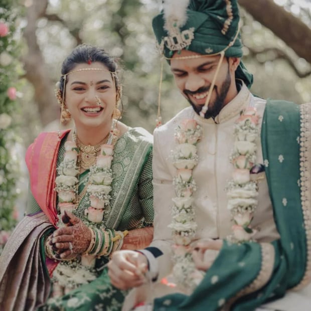 উৎকর্ষা পাওয়ার নিজেও একজন ক্রিকেটার সে কথা সকলেরই জানা। মহারাষ্ট্রের হয় লিস্ট এ ক্রিকেটও খেলেছেন রুতুরাজ গায়কোয়াড়ের স্ত্রী। (ছবি সৌজন্যে, ইনস্টাগ্রাম ruutu.131)