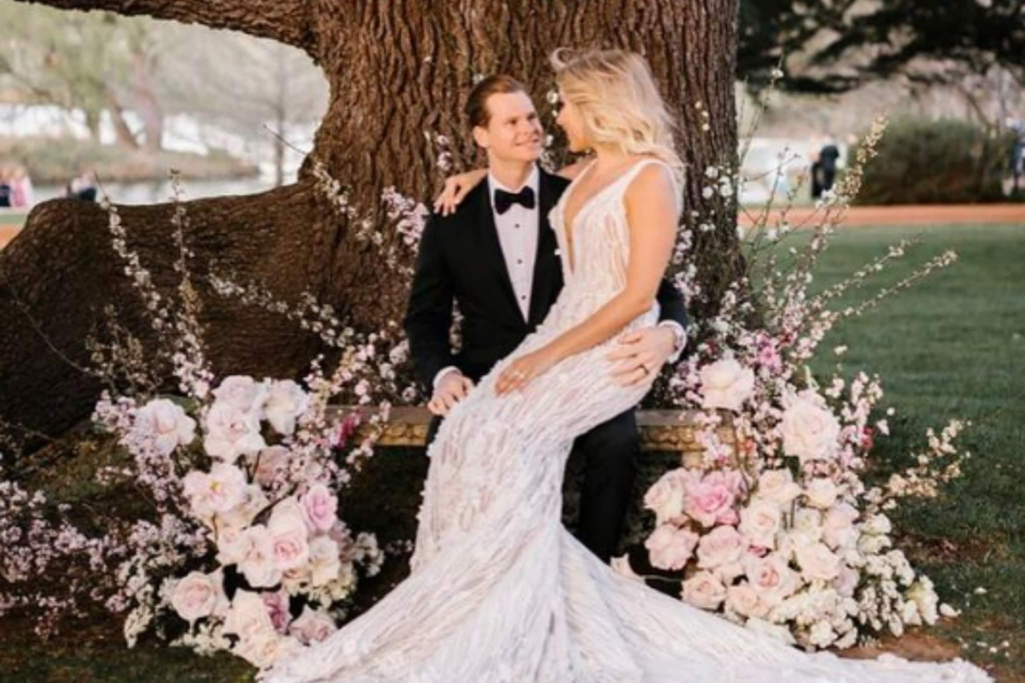 বারে নাচ দেখে পাগল,তাকেই বানিয়েছেন জীবনসঙ্গী,জন্মদিনে জানুন স্মিথের প্রেম কাহিনি