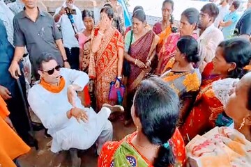 সৌমিত্র