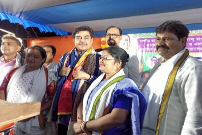 আসরে শত্রুঘ্ন সিনহা