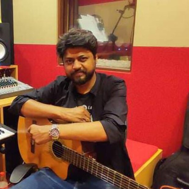 সিনেমাটোগ্রাফির দায়িত্বে রয়েছেন অর্নব লাহা। ছবিটি প্রযোজনা করছে কুইন্টেলস স্টুডিওস। সুর এবং সঙ্গীতায়োজন করবেন সৌম্য ঋত। ছবিটির অ্যালবামে থাকছে সৌম্য ঋতের লেখা এবং সুর করা পাঁচটি গান। খুব তাড়াতাড়ি ছবির কাজ শুরু হবে বলে জানিয়েছে নির্মাতারা।