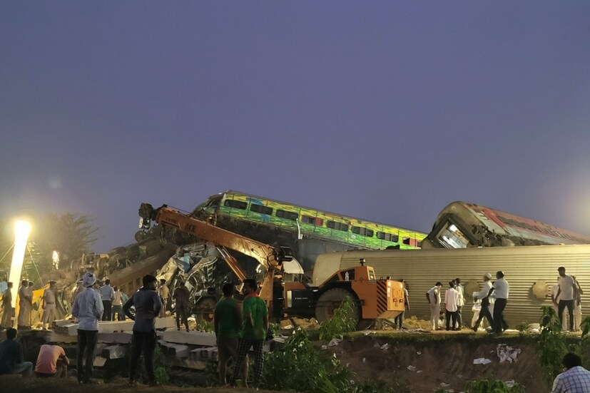 দুর্ঘটনার খবর পাওয়ার মাত্রই দ্রুত ঘটনাস্থলে পৌছায় উদ্ধারকারী দল। প্রশাসনিক কর্মকর্তা, রেলওয়ের কর্মচারী, উদ্ধারকারী দল ঘটনাস্থলে। পরে ঘটনা স্থলে পৌছায় ডিজাস্টার ম্যানেজমেন্ট দল।