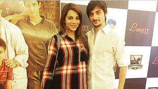 ছোট পর্দার নায়ক-নায়িকার ঘরে নতুন সদস্য! সামাজিক মাধ্যমে দিলেন খুশির খবর ছোট পর্দার নায়ক-নায়িকার ঘরে নতুন সদস্য! সামাজিক মাধ্যমে দিলেন খুশির খবর