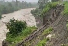 Uttarakhand Flood: উত্তরাখণ্ডের চামোলিতে জাতীয় সড়কে ভয়াবহ ধস