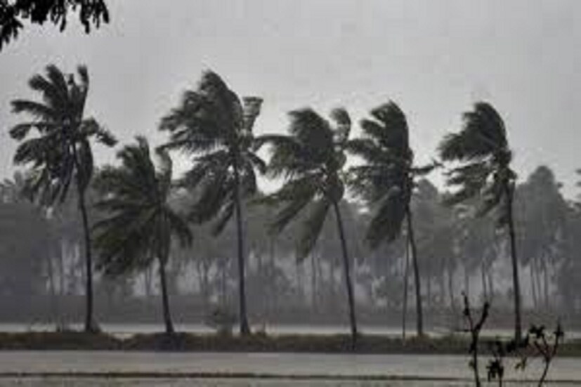দক্ষিণ থেকে উত্তরে প্রায় ১২ কিলোমিটার প্রতি ঘণ্টা বেগে বইবে ঝোড়ো বাতাস। বৃষ্টিপাতের কারণে বায়ুতে বেড়েছে আর্দ্রতার পরিমাণ যার সূচক ৭৫ শতাংশ। বাঁকুড়ার বায়ুর গুণগত মান অত্যন্ত স্বাভাবিক পর্যায়ে রয়েছে যার সূচক ৬০। (রিপোর্টার: নীলাঞ্জন বন্দ্যোপাধ্যায়)