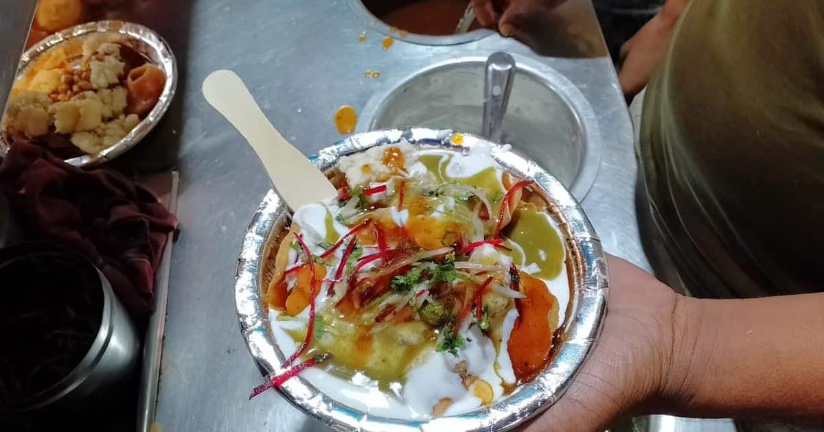  এখানকার আলু টিক্কি চাট চেখে না দেখলেই নয়