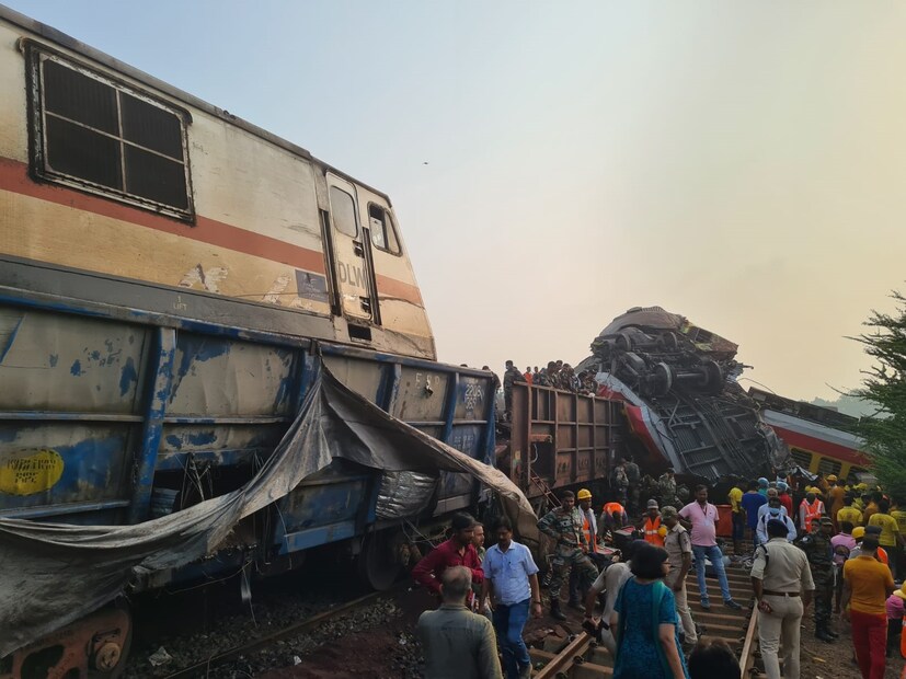  মৃতের সংখ্যা আরও বাড়তে পারে বলে আশঙ্কা করা হচ্ছে ৷ প্রত্যক্ষদর্শীরা জানাচ্ছেন, উদ্ধারকাজ যত এগোবে, নিহত এবং আহতের সংখ্যা আরও বাড়বে। 