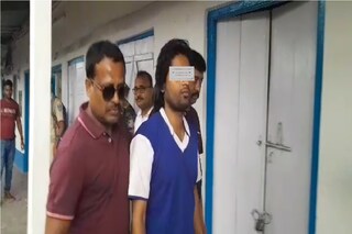 ফুলবাড়ি থেকে উদ্ধার দেশি আগ্নেয়াস্ত্র সহ এক রাউন্ড তাজা কার্তুজ