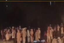 সেই করোনার মতো ভয়ঙ্কর ছবি আবার! শ্মশানে জায়গা নেই মৃতদেহ রাখার!