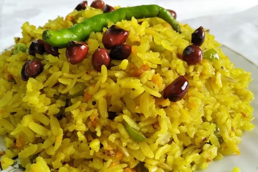 এত কিছু শুনে আপনারও কি চিঁড়ের কিছু পদ খেতে ইচ্ছে করছে? তাহলে আপনার জন্য রইল চিঁড়ের পোলাও-এর রেসিপি।