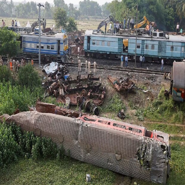 হাসপাতালের এক নার্সের থেকে জানা যায়, কেউ কেউ রাতে ঘুম ভেঙে উঠে বসছেন। দুঃস্বপ্ন দেখছেন কেউ কেউ। সর্বদা কেউ না কেউ তাঁদের উপর নজর রাখছেন।