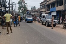 রাতেও চলবে না পাখা! গরমে যন্ত্রণা বাড়াচ্ছে লোডশেডিং, ক্ষিপ্ত পাঁচলাবাসী যা করল