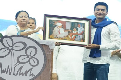 মমতা বন্দ্যোপাধ্যায়-অভিষেক বন্দ্যোপাধ্যায়