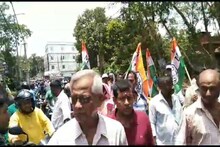 বাজনা বাজিয়ে মনোনয়ন জমা দিল তৃণমূল