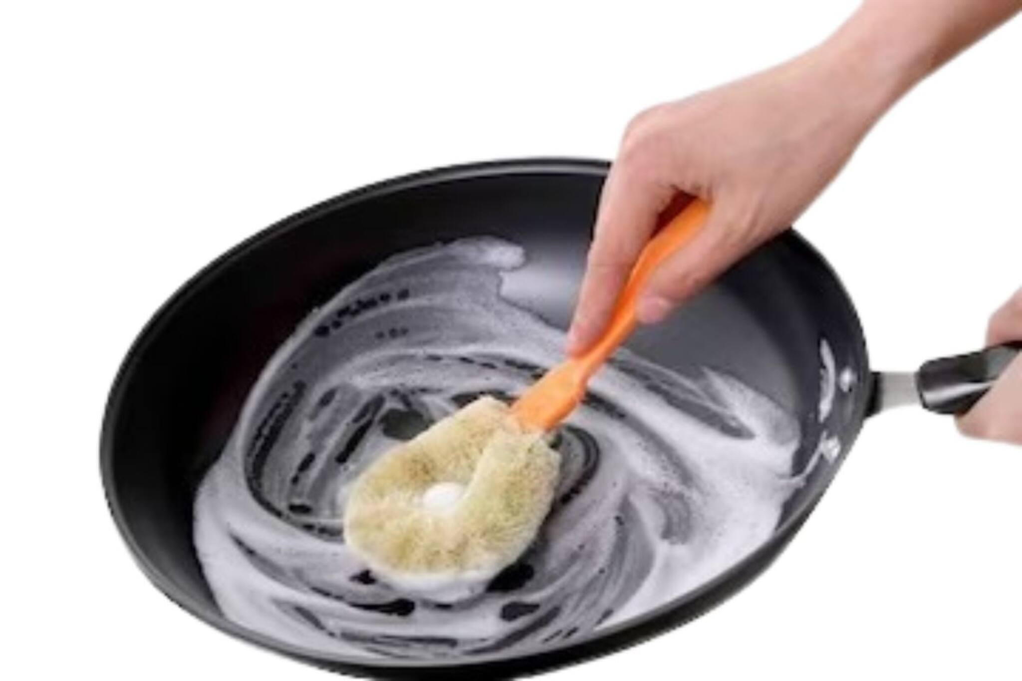 স্ক্র্যাচ না লাগিয়ে ননস্টিক পাত্র পরিষ্কার করতে চান? রইল সহজ টিপস