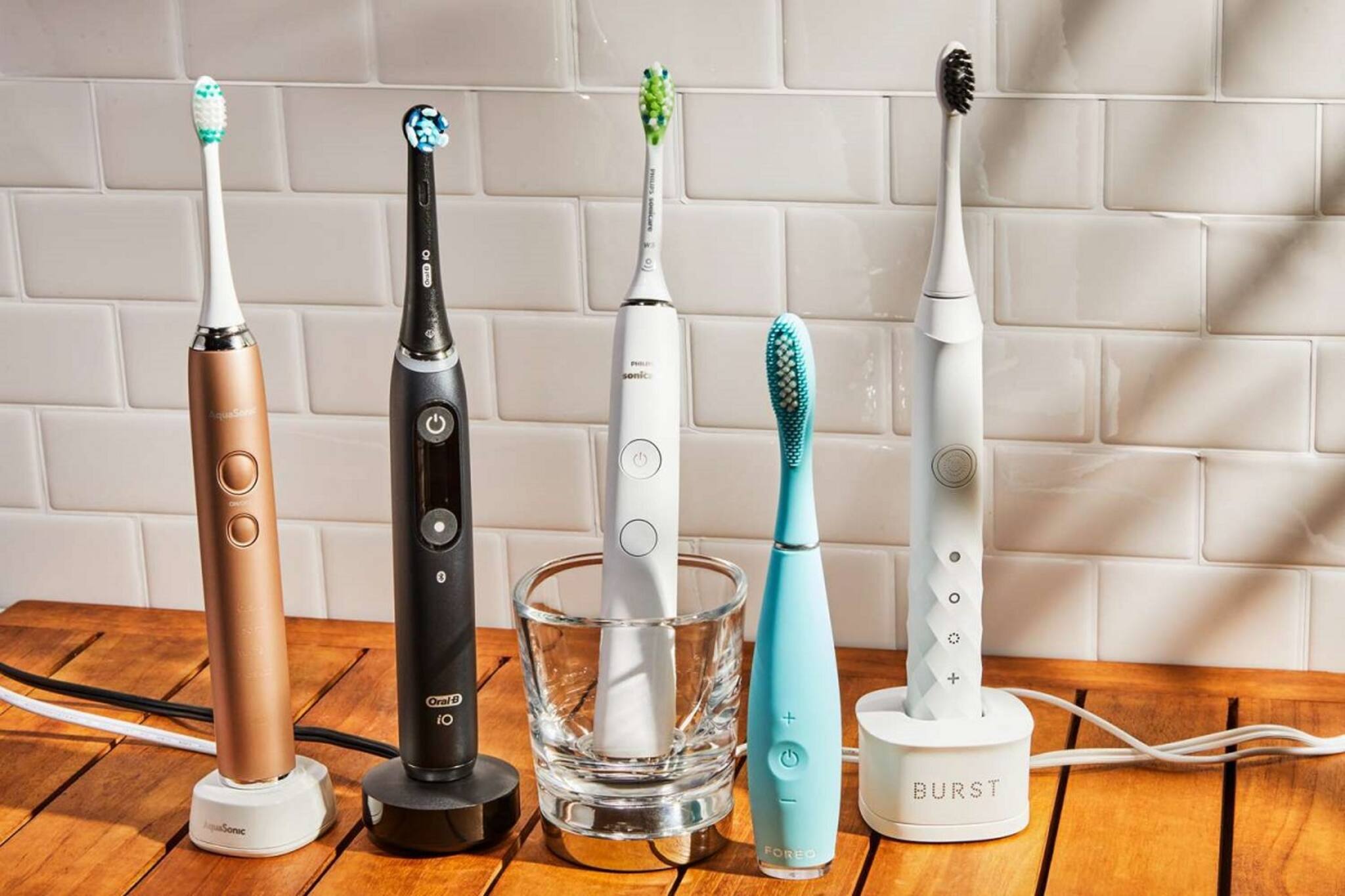 Electric Toothpaste:মিটবে দাঁতের সমস্যা, দাঁত হবে ধবধবে সাদা, ইলেকট্রিক টুথব্রাশের কী কী সুবিধা? কতই বা দাম? পড়ুন