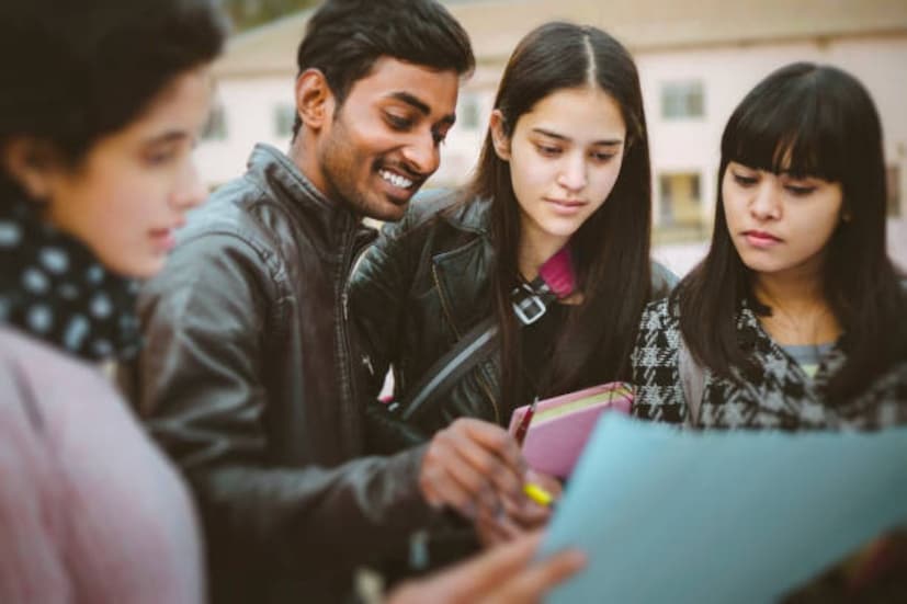 সোমবার India ranking 2023 (National Indian ranking framework বা NIRF 2023) এর সেরা কলেজ ও বিশ্ববিদ্যালয়ের প্রকাশিত হয়েছে। গতবার যে তিনটি কলেজ প্রথম সেরা তিনে ছিল, সেই কলেজগুলোর কোনরকম পরিবর্তন হয়নি।