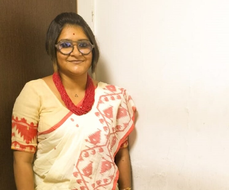 পুষ্টিবিদ সোমশ্রী চট্টোপাধ্যায়ের মতে, মাছে রয়েছে পর্যাপ্ত পরিমাণে ওমেগা থ্রি ফ্যাটি অ্যাসিড। এই উপাদানটি হার্টের জন্য অত্যন্ত উপকারী। এছাড়া এতে রয়েছে ফার্স্টক্লাস প্রোটিনের ভাণ্ডার। এই ধরনের প্রোটিন কিন্তু শরীর খুব সহজেই হজম হয়। photo source collected