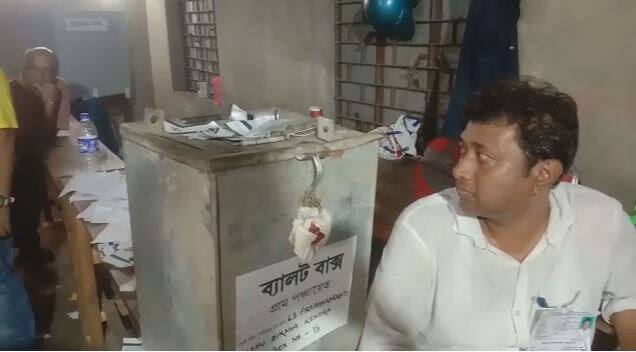 এই বুথে ঘটে এমন মারাত্মক কাণ্ড