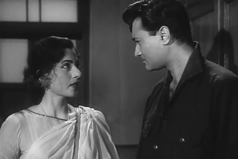 এরপর আর ফিরে তাকাতে হয়নি তাঁকে। বিদ্যা, হাম ভি ইনসান হ্যায়, নমুনা, শায়র, জিত, নিরালা, নীলি, মধুবালা, খেল, বিরহা কী রাত, দিলরুবা, হিন্দুস্তান হামারা, আফসার, স্টেজ, সাজা, সনম, নাদান, দো সিতারে, আরামের মতো ছবির মাধ্যমে অভিনয়ের শীর্ষে পৌঁছে গিয়েছিলেন এই মহাতারকা।