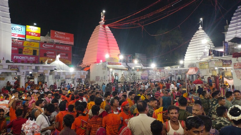 এদিন বাবা মন্দির কমপ্লেক্সের ১৯টি উন্নয়ন তহবিল থেকে শ্রাবণ মাসে ভক্তদের দেওয়া অনুদান তুলে নেওয়া হয়।