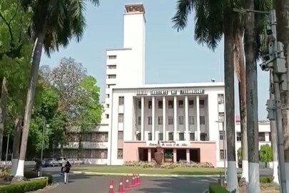 গ্রেজুয়েট হলেই গবেষণার সুযোগ আইআইটি-তে! 