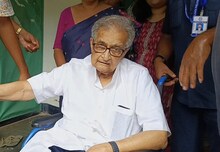 জমি বিতর্কে অমর্ত্য সেনের পাশে নোবেলজয়ী অর্থনীতিবিদ জোসেফ ইউনিজ স্টিগলিটস
