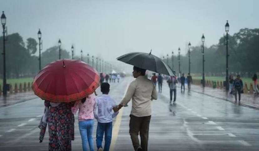 দার্জিলিং, কালিম্পঙে অতিভারী বৃষ্টির সম্ভাবনা থাকছে। আগামী দু-তিনদিন দক্ষিণবঙ্গে ব্রজবিদ্যুৎ-সহ বৃষ্টির সম্ভাবনা রয়েছে। দক্ষিণবঙ্গের বিভিন্ন জেলায় বিক্ষিপ্ত ভাবে বৃষ্টিপাত হবে।‌  (ছবি ও লেখা: শমিষ্ঠা ব্যানার্জি)
