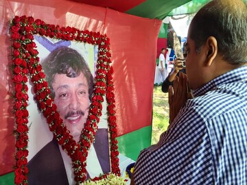 জন্মদিনে রক্তদানে সবুজ-মেরুনের অঞ্জন স্মরণ