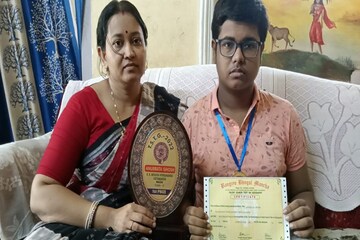 মায়ের