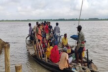 ভোট এলেই নদীর ওপারে ছুটতে এই গ্রামের বাসিন্দাদের