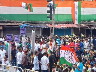একুশের সভাস্থলে নজর কাড়ছে এই রকেট