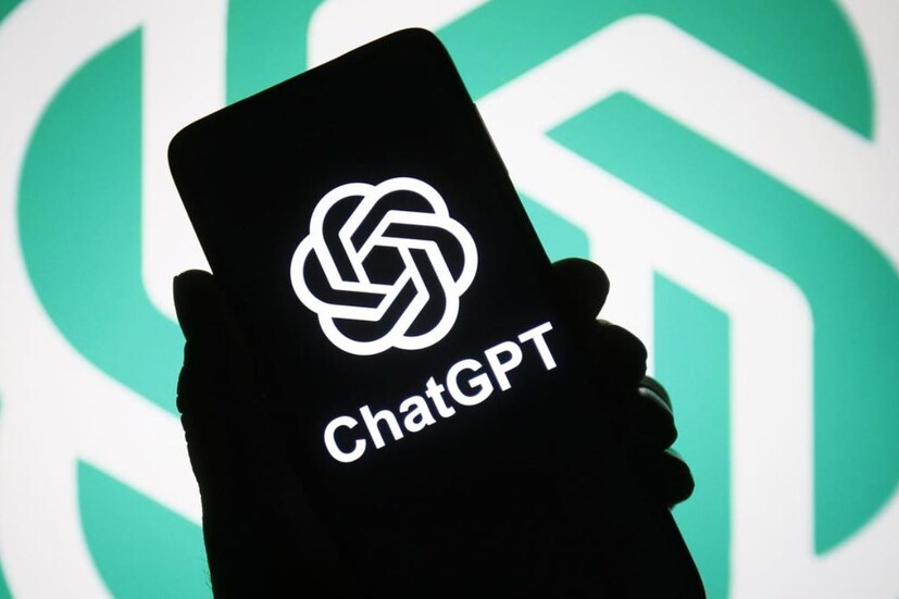 OpenAI একটি ট্যুইট করে জানিয়েছে, ChatGPT-র অ্যান্ড্রয়েড সংস্করণ এখন পাওয়া যাবে আমেরিকা, ভারত, বাংলাদেশ এবং ব্রাজিলে। যেসমস্ত দেশ এই তালিকায় নেই, সেই দেশের ব্যবহারকারীরা Google PlayStore থেকে অ্যাপটি প্রি-অর্ডার করতে পারেন। আশা করা হচ্ছে OpenAI আগামী সপ্তাহের মধ্যে আরও বেশ কিছু দেশে এই পরিষেবা চালু করার পরিকল্পনা করে রেখেছে।