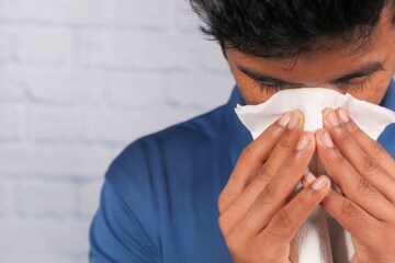 ভাইরাস ভূতের মতো বানিয়ে দিচ্ছে মানুষকে, নাক-মুখ দিয়ে রক্ত পড়ছে, তীব্র আতঙ্ক