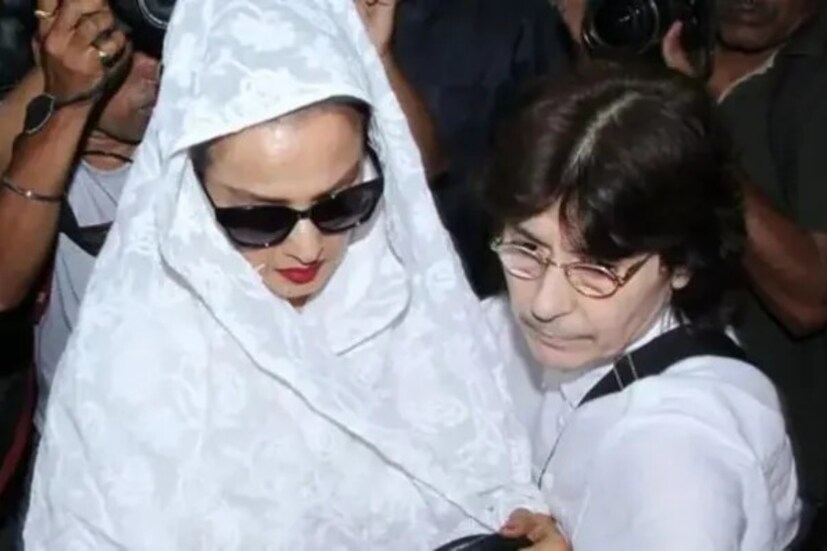 রেখার সবচেয়ে কাছের মানুষ হলেন ফরজানা৷ তাকে টপকে অভিনেত্রীর কাছে পৌঁছানো সম্ভব নয়৷ কেরিয়ারের শুরুর দিন থেকেই রেখার ছায়াসঙ্গী ফরজানা৷ এমনকী রেখার বেডরুমে তিনি ছাড়া আর কারোর প্রবেশের অনুমতি নেই৷  তিনিই একমাত্র রেখার পারফেক্ট পার্টনার, তাঁকে ছাড়া রেখা বাঁচতে পারবেন না৷