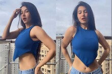 কোথা থেকে এত এনার্জি পান মনামী? সেক্সি কোমরের ঠুমকায় কাঁপছে সাইবারবাসী